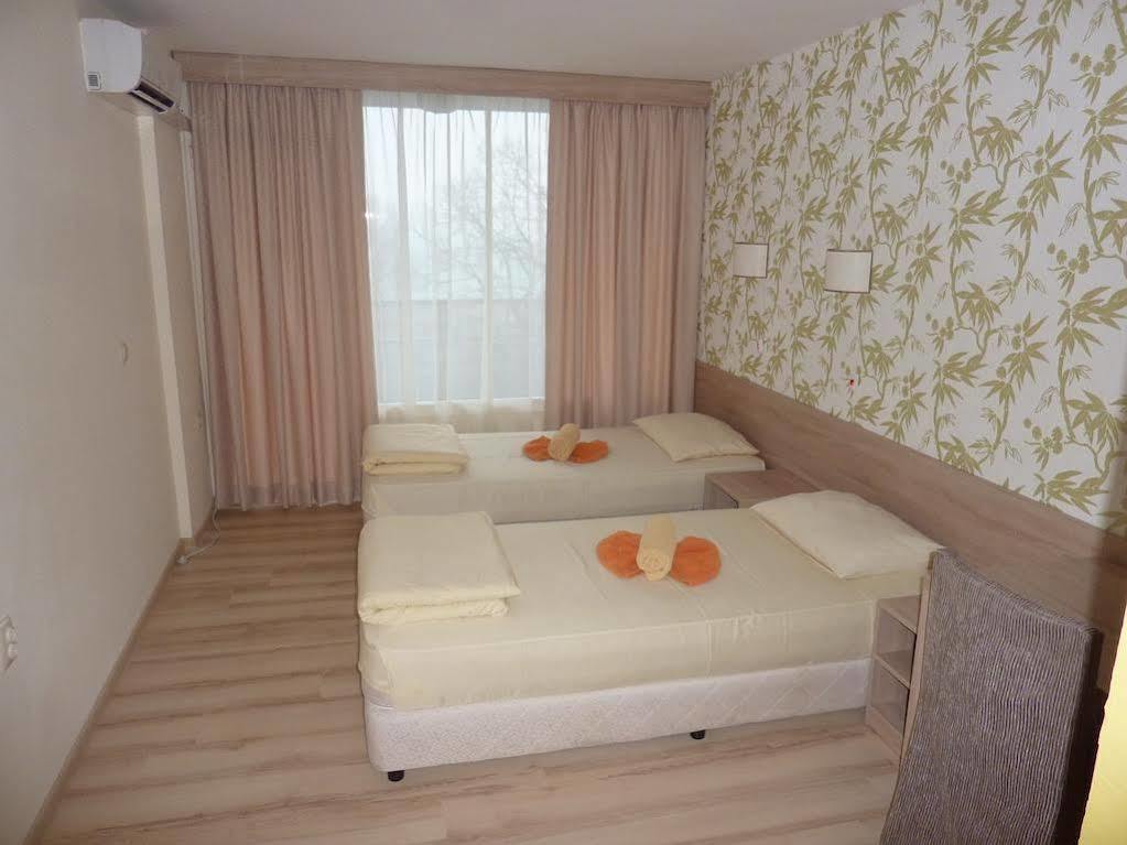 Hotel Zarya Golden Sands Exterior photo