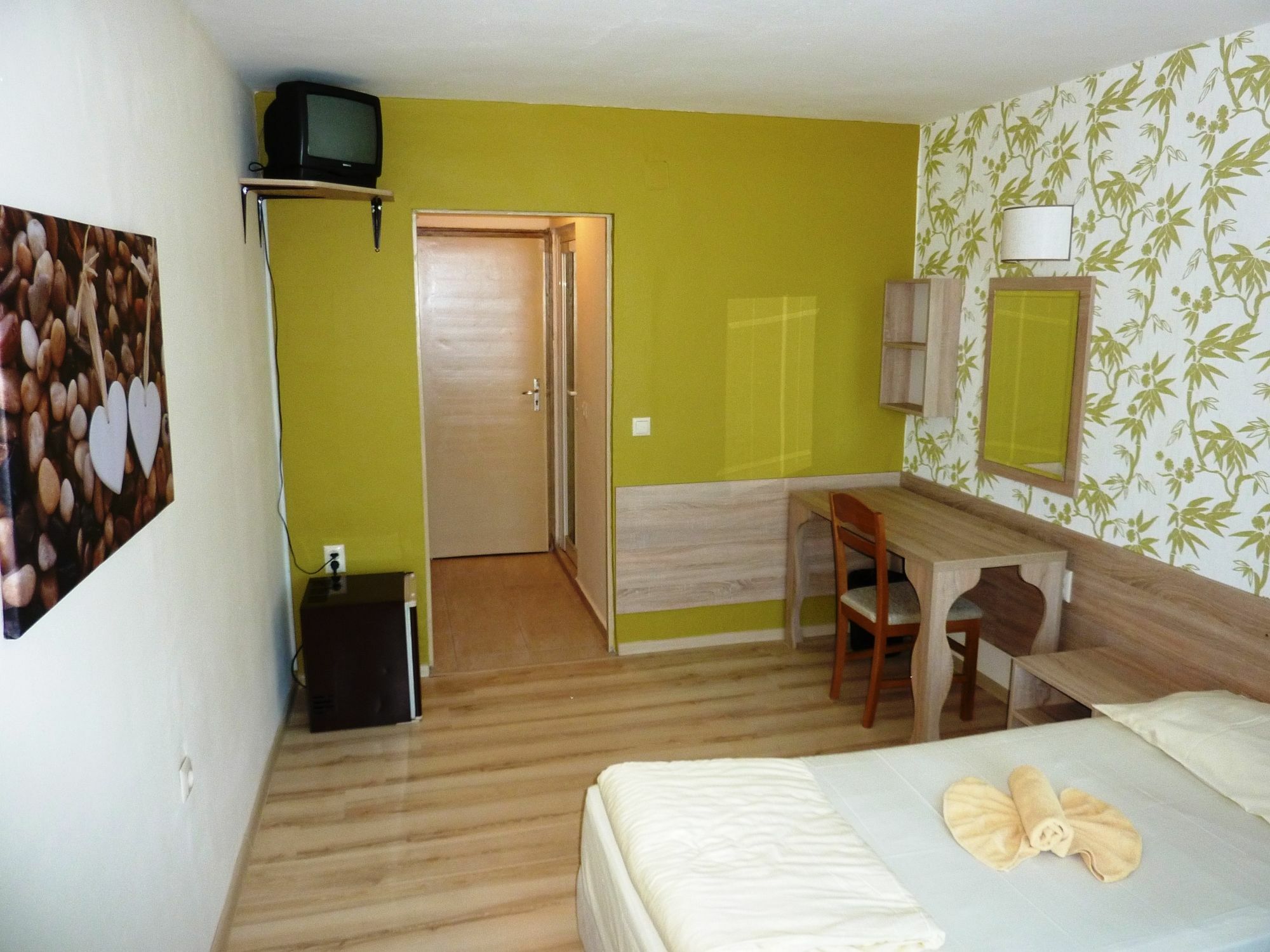 Hotel Zarya Golden Sands Exterior photo